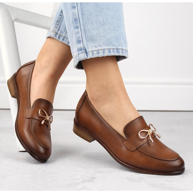 Sapatos femininos marrons de salto baixo Potocki SZ12379 castanho 1