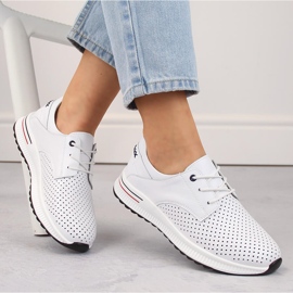 Calçado esportivo feminino de couro com aberturas, branco, Filippo DP6022 1