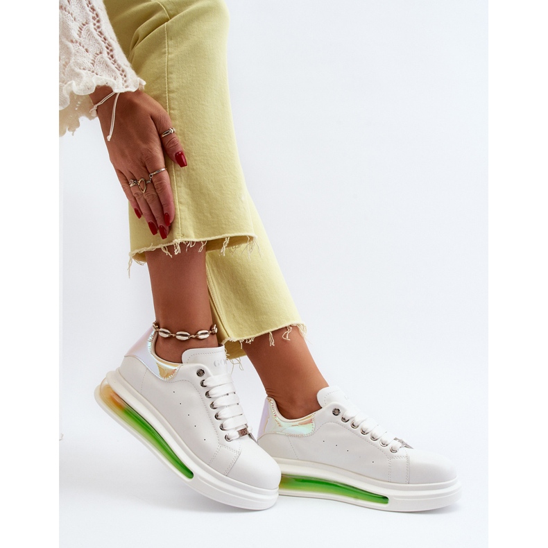 Tênis feminino de couro GOE NN2N4029 branco 1