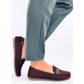 Mocassins femininos macios Yuriko Marrone castanho 2