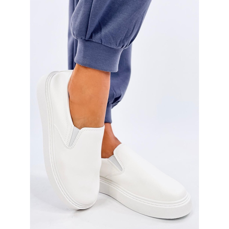 Tênis Allams branco slip-on 1