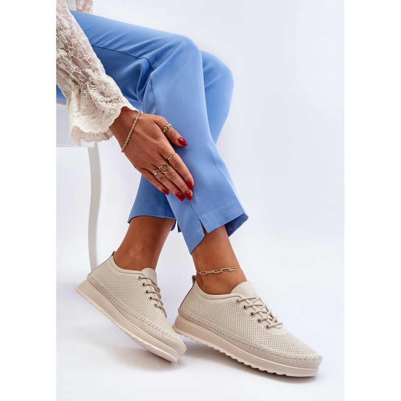 Vinceza Tênis feminino esportivo de couro bege Lalnai 1