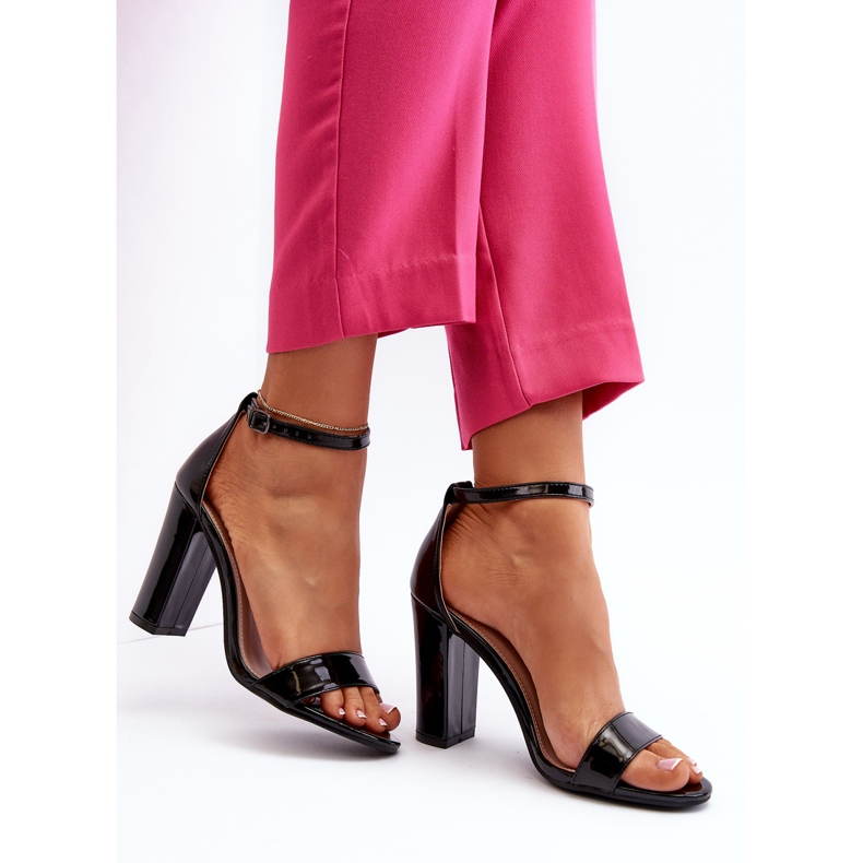 Sandálias pretas de salto alto Thakko preto 2