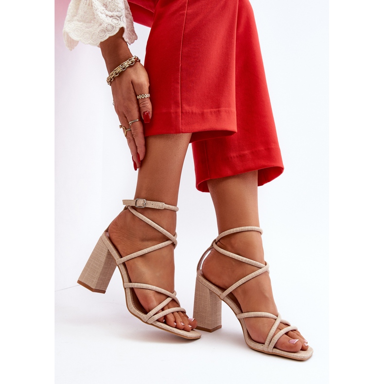 Sandálias de salto alto Herfiana bege com tiras 1
