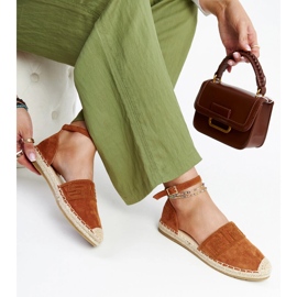 Alpercatas marrons com bordado decorativo Sonja marrom 1