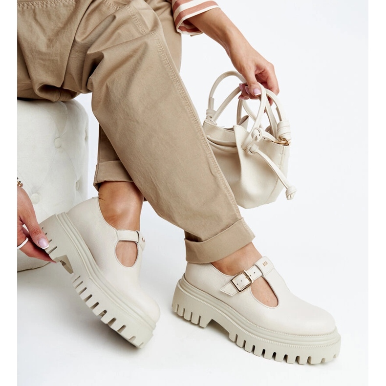 Sapatos de couro bege Karino 1