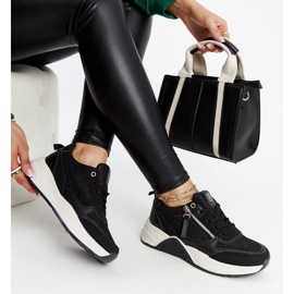 Tênis preto brilhante na plataforma Makda 1