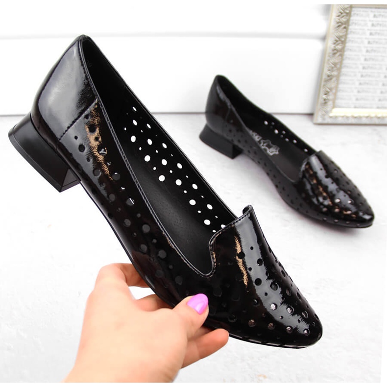 M. DASZYŃSKI Sapatos femininos envernizados com aberturas M.Daszyński SA178A-2 preto 1