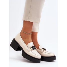 Vinceza Mocassins femininos de couro envernizado com salto grosso, bege claro Ridulvi 2