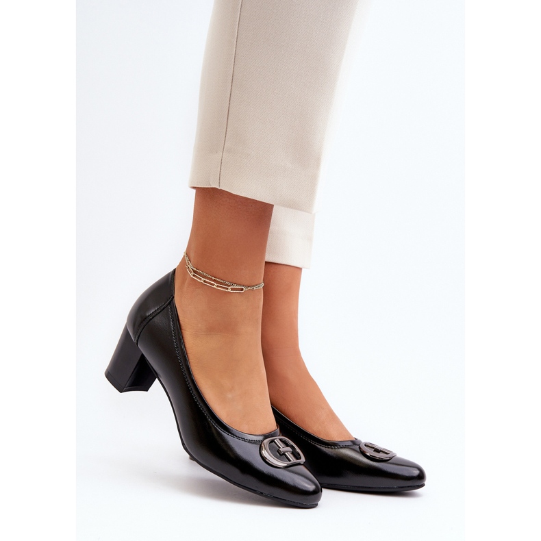 Vinceza Sapatos de salto baixo Aeliris pretos com decoração 2