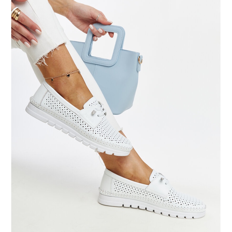 Sapatos vazados de couro branco Vinceza 1