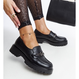 Mocassins pretos com inserção de couro da Vinceza 1