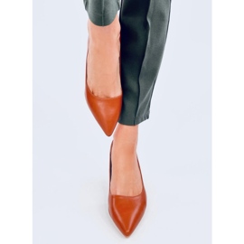 Sapatos de salto baixo Greave Camel marrom 1