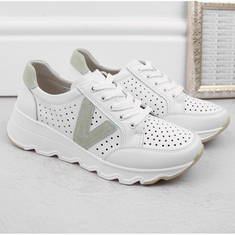 Calçado esportivo feminino de couro perfurado, branco Vinceza 7875 1