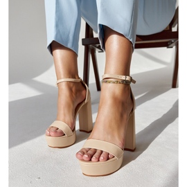 Sandálias bege de salto alto da Sille 1