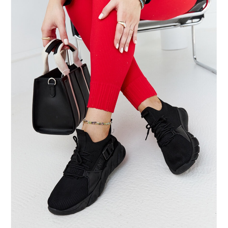 Tênis esportivo preto leve Faruz 1