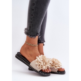 Chinelos femininos decorados com flores, bege Cellanen 2 Chinelos femininos decorados com flores, bege Cellanen 2