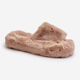 Chinelos femininos de pele bege Stepia 1