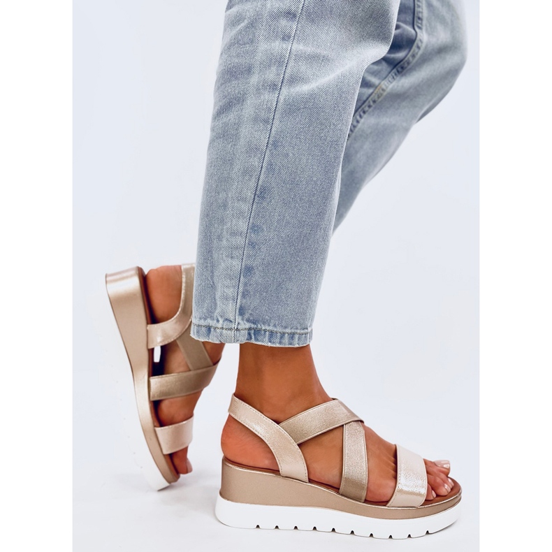 Sandálias de cunha Caden Gold dourado 2