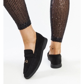 Mocassins pretos com pingente de metal da Fiorano 1