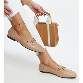 Mocassins bege com fivela Areebah 1