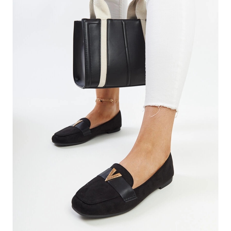 Mocassins pretos com decoração Namal 1