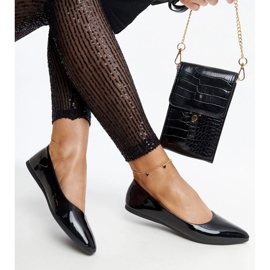 Sapatilhas pretas envernizadas da Brankica preto 1