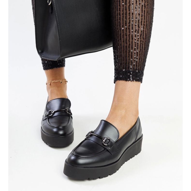 Mocassins de cunha pretos Oili 1