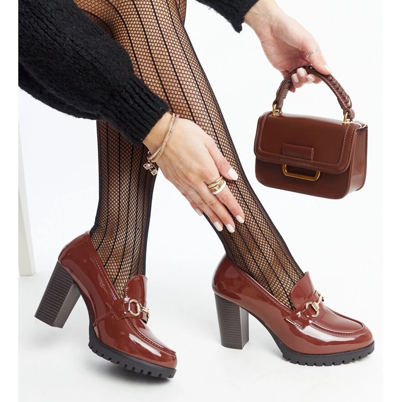 Sapatos de salto envernizado marrom por Giacoma 1