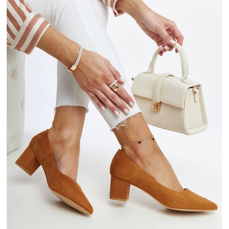 Sapatos de salto alto Araxi marrom 1