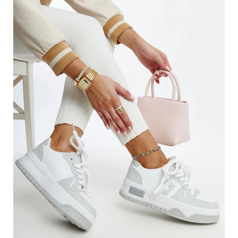 Tênis Galit branco e cinza com sola grossa 1