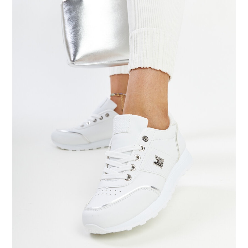 Tênis branco com sola grossa Kincheloe 2