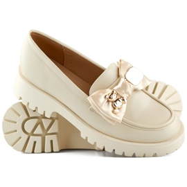 Mocassins bege com laço, mocassins com ursinho de pelúcia 1
