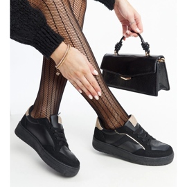 Tênis plataforma preto Walda 1