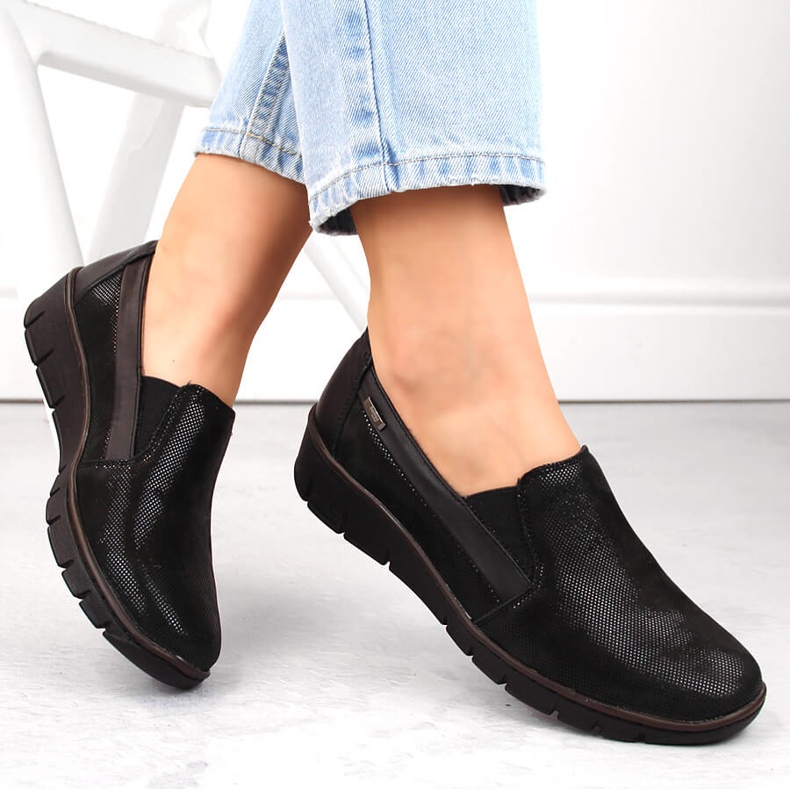 Sapatos femininos confortáveis ​​de couro preto Helios 350.015.011 1