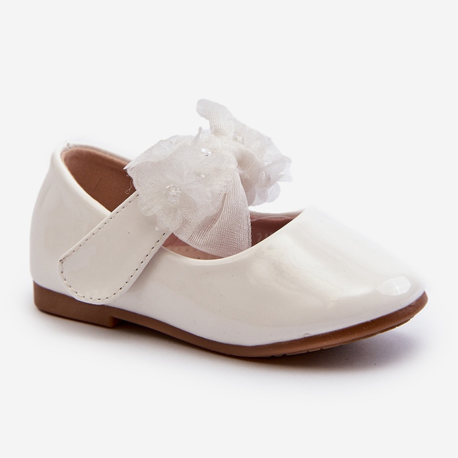 Bailarinas infantis de couro envernizado com velcro e laço, Olessa branca branco 1 Bailarinas infantis de couro envernizado com velcro e laço, Olessa branca branco 1