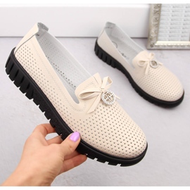 Sapatos femininos de couro perfurado, bege Filippo DP6057 1