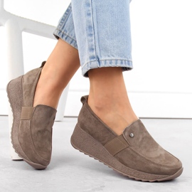 Sapatos de couro camurça femininos mocassins de cunha taupe Filippo DP6139 castanho 2