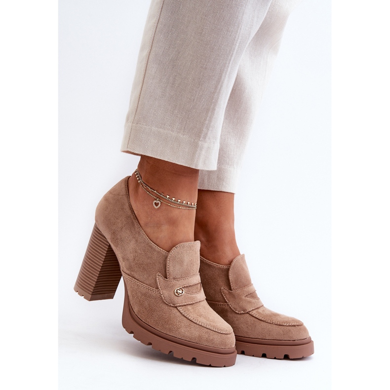 Evento Sapatos femininos de camurça ecológica com salto alto Bege Larmaves 1