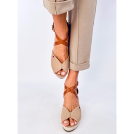 Berna Khaki Sandália bico aberto bege 1