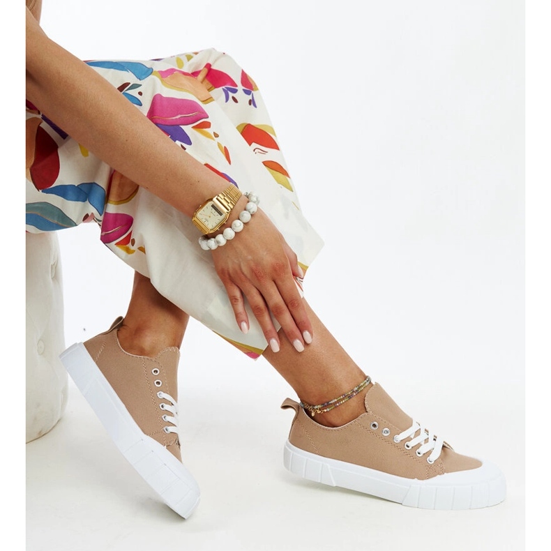 Tênis de tecido marrom do Eduard castanho 1