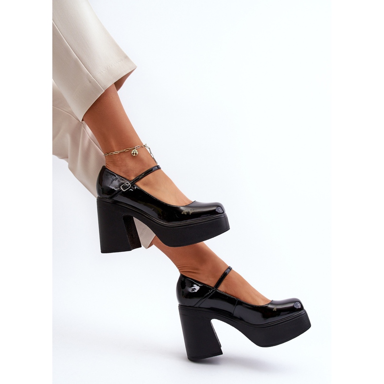 Sapatos femininos de couro envernizado com plataforma e salto alto Big Star NN274004 pretos 1