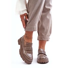 Diamantique Mocassins bege envernizados com salto plano 1