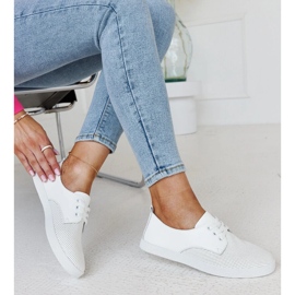 Tênis clássico de couro branco da Radwa 1