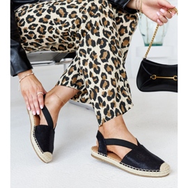 Alpercatas pretas com salto aberto Tharna preto 1