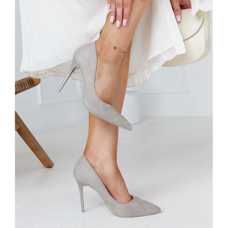 Salto alto cinza com inserção de couro Amedie 2
