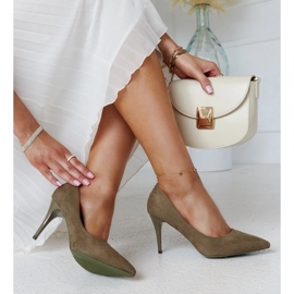 Salto alto verde com aplicação de couro Paume 1