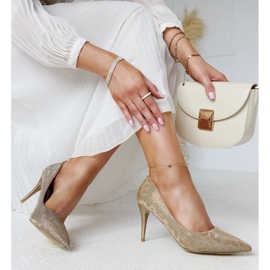 Salto alto dourado brilhante com palmilha de couro 1