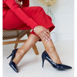 Sapatos de salto agulha azul marinho com detalhes em couro da Alsácia 1