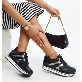 Sapatos de couro preto com fivela decorativa 1